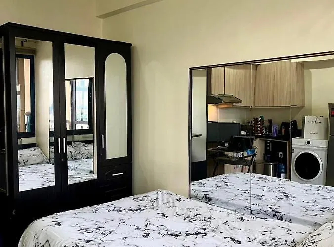 Cozy Studio, Super Fast Internet, Workspace And Washer *